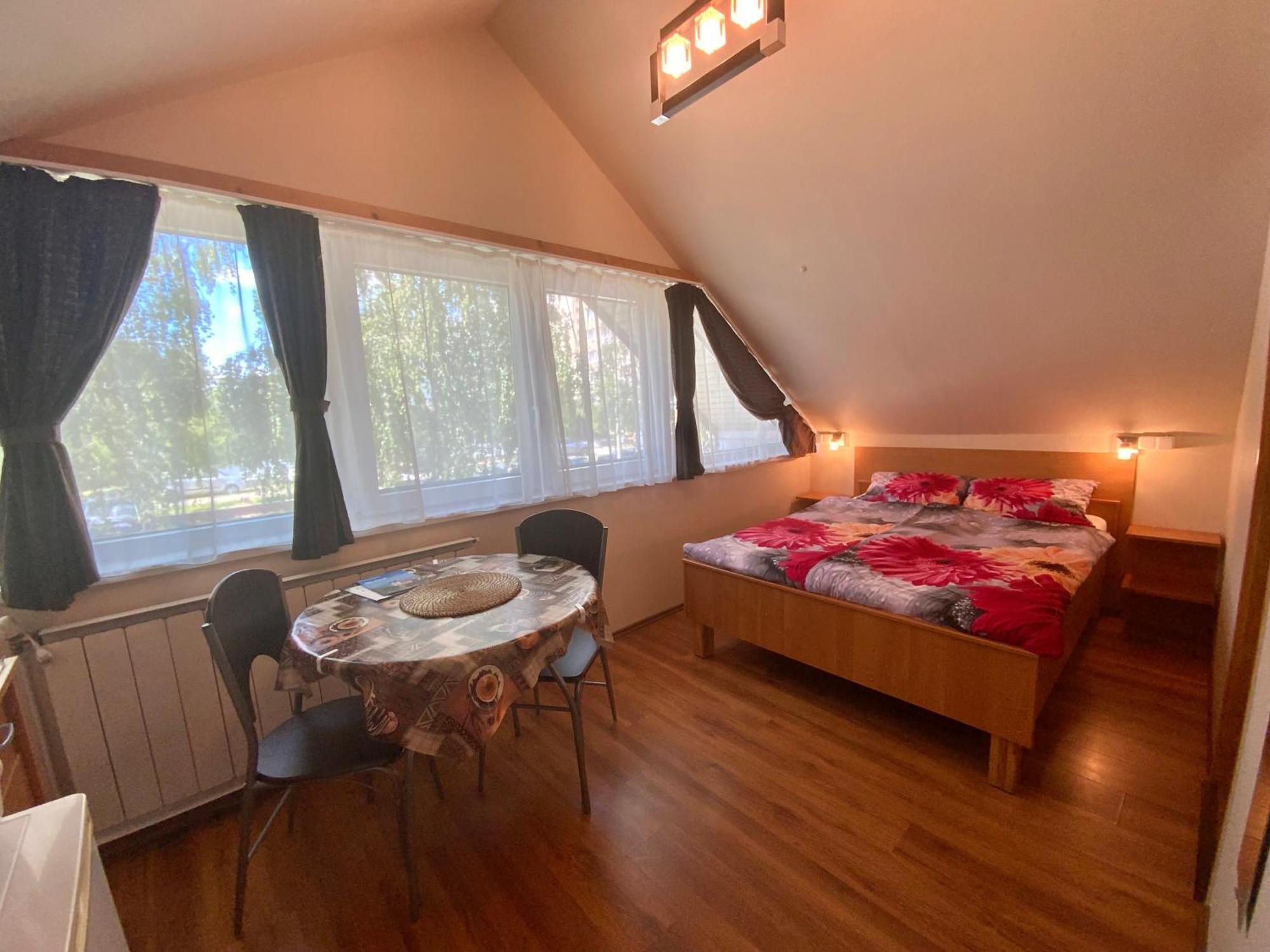 Elso Fecske Apartmanok Siófok Extérieur photo