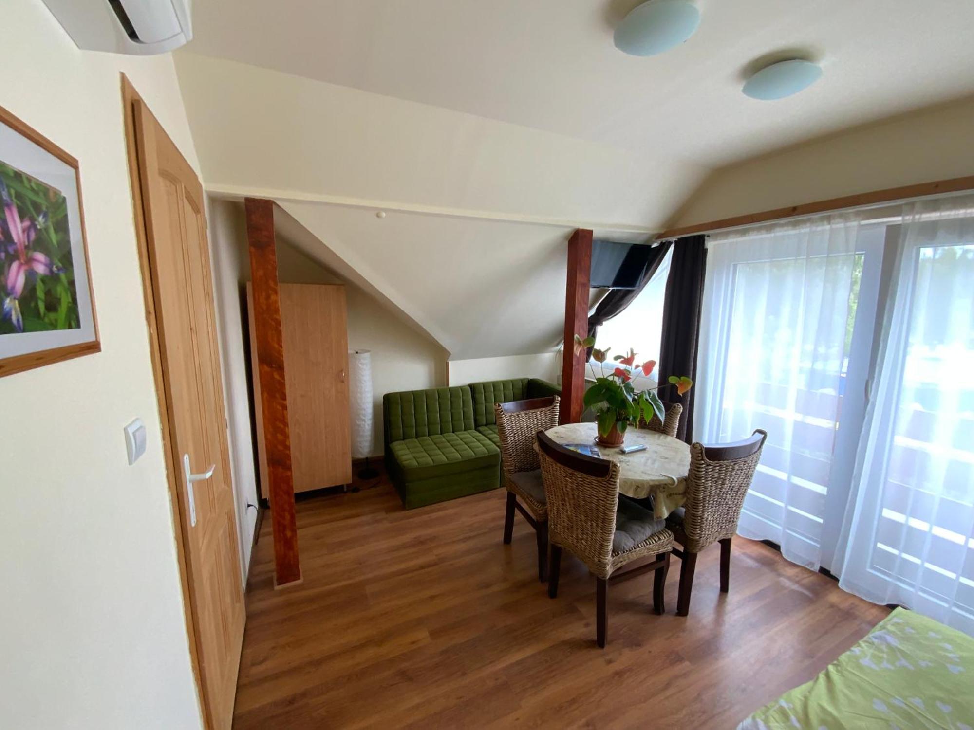 Elso Fecske Apartmanok Siófok Extérieur photo